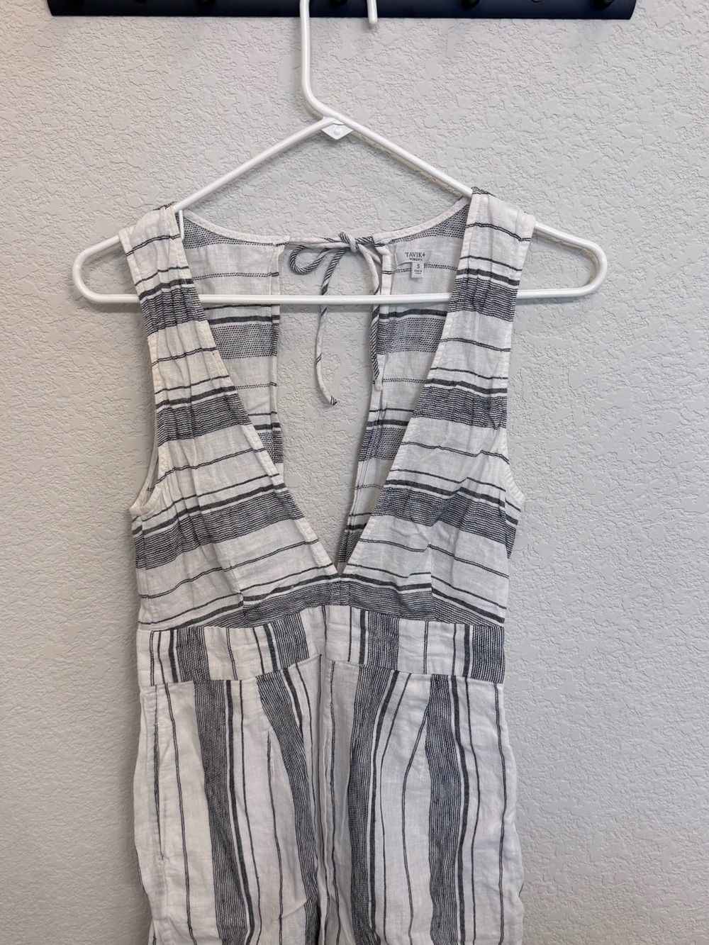 Tavik swim coverup size small